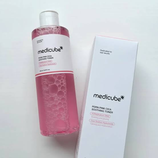 Medicube â PDRN Pink Cica Soothing Toner (250ml)